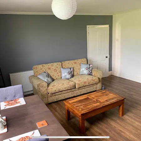 Lingfield Ewenique Views Pets Welcome *