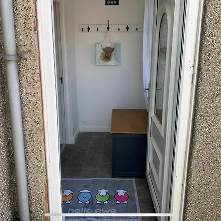 Lingfield Ewenique Views Pets Welcome